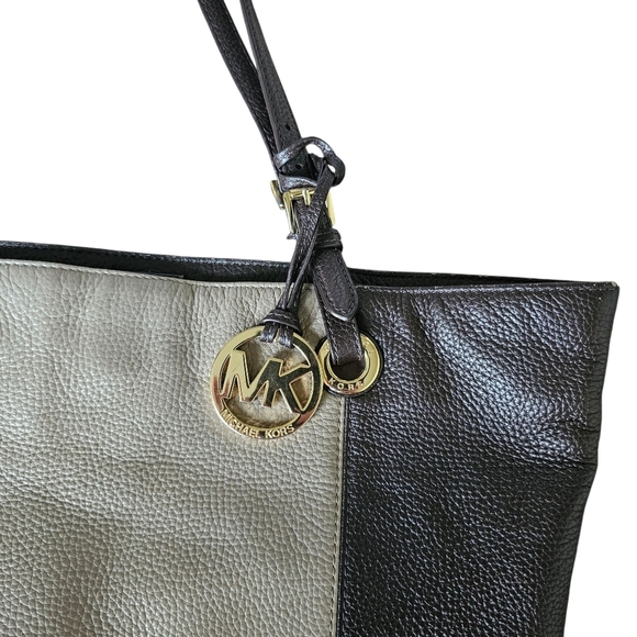 Michael Kors Brown and Cream Jet Set Large Leather Tote Bag - Picture 9 of 11
